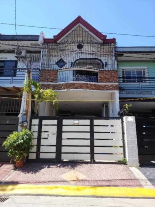 Townhouse for sale in Bacood Sta Mesa